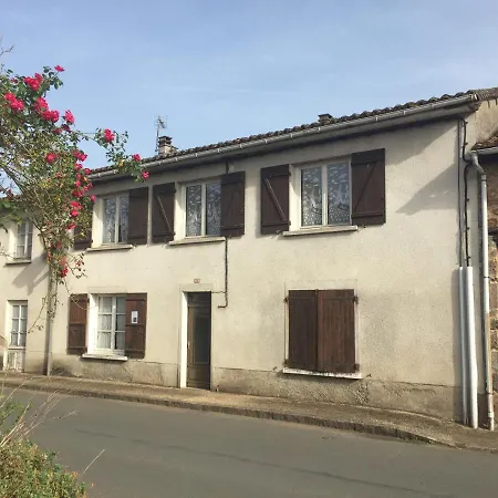 Slashdindonneau منزل للإقامة Chirac (Charente)