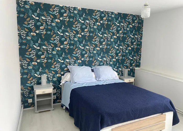 Slashdindonneau Quarto em Acomodações Particulares *