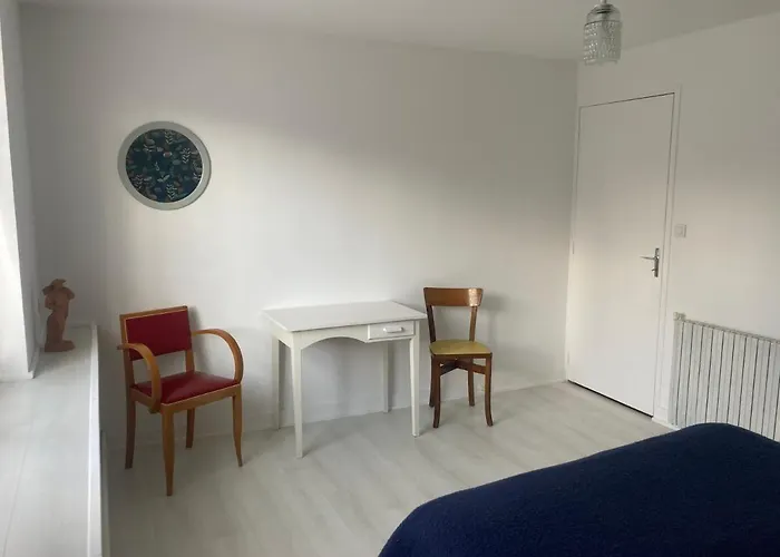 Slashdindonneau Quarto em Acomodações Particulares *